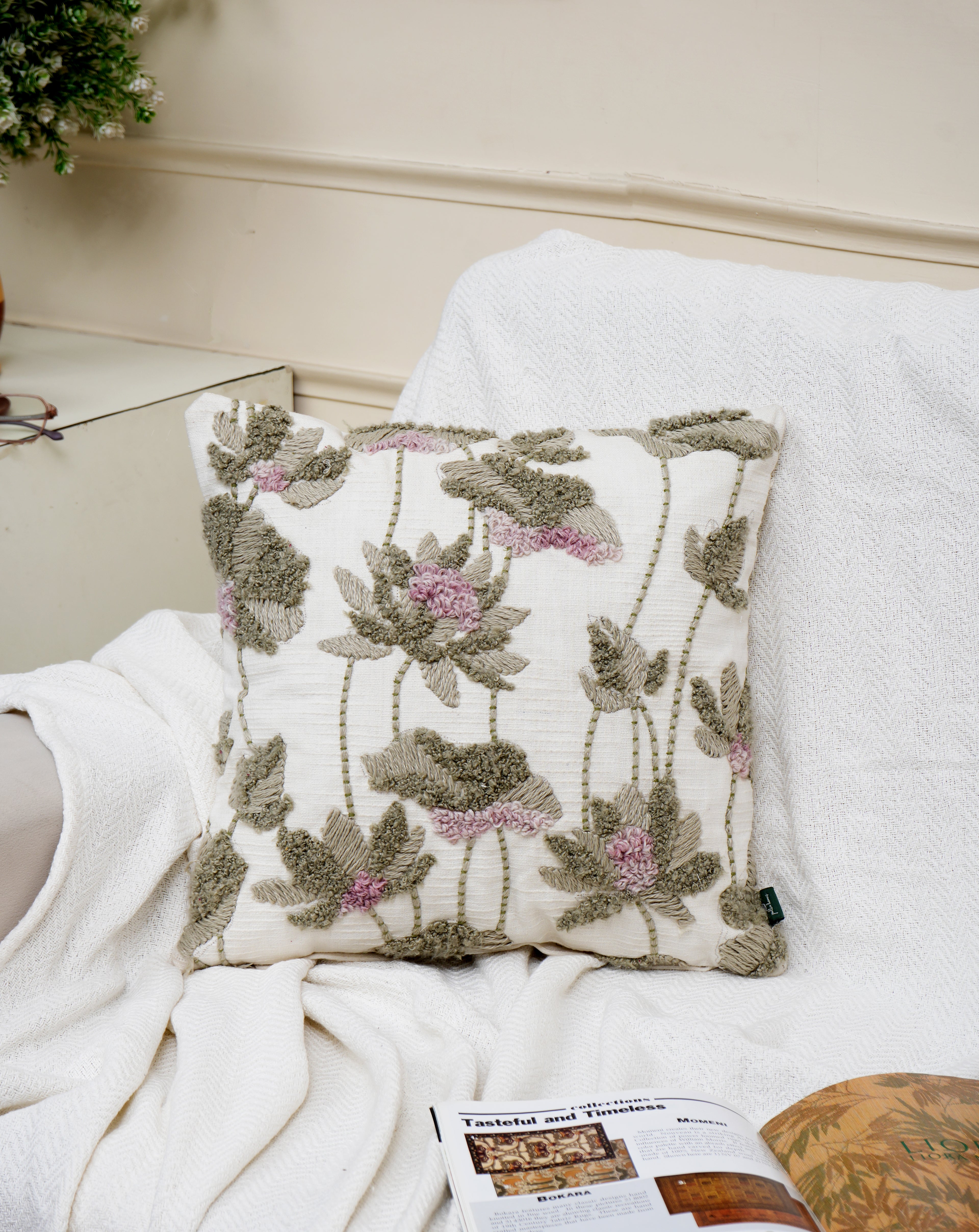 Rakta Kamal cushion